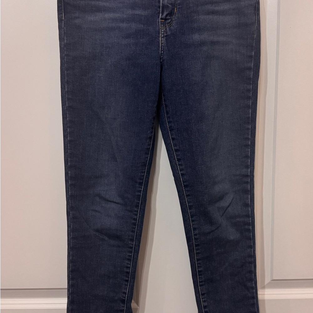 Levis-Premium 720-High-Rise-Super-Skinny Womens Jeans. Size 29.